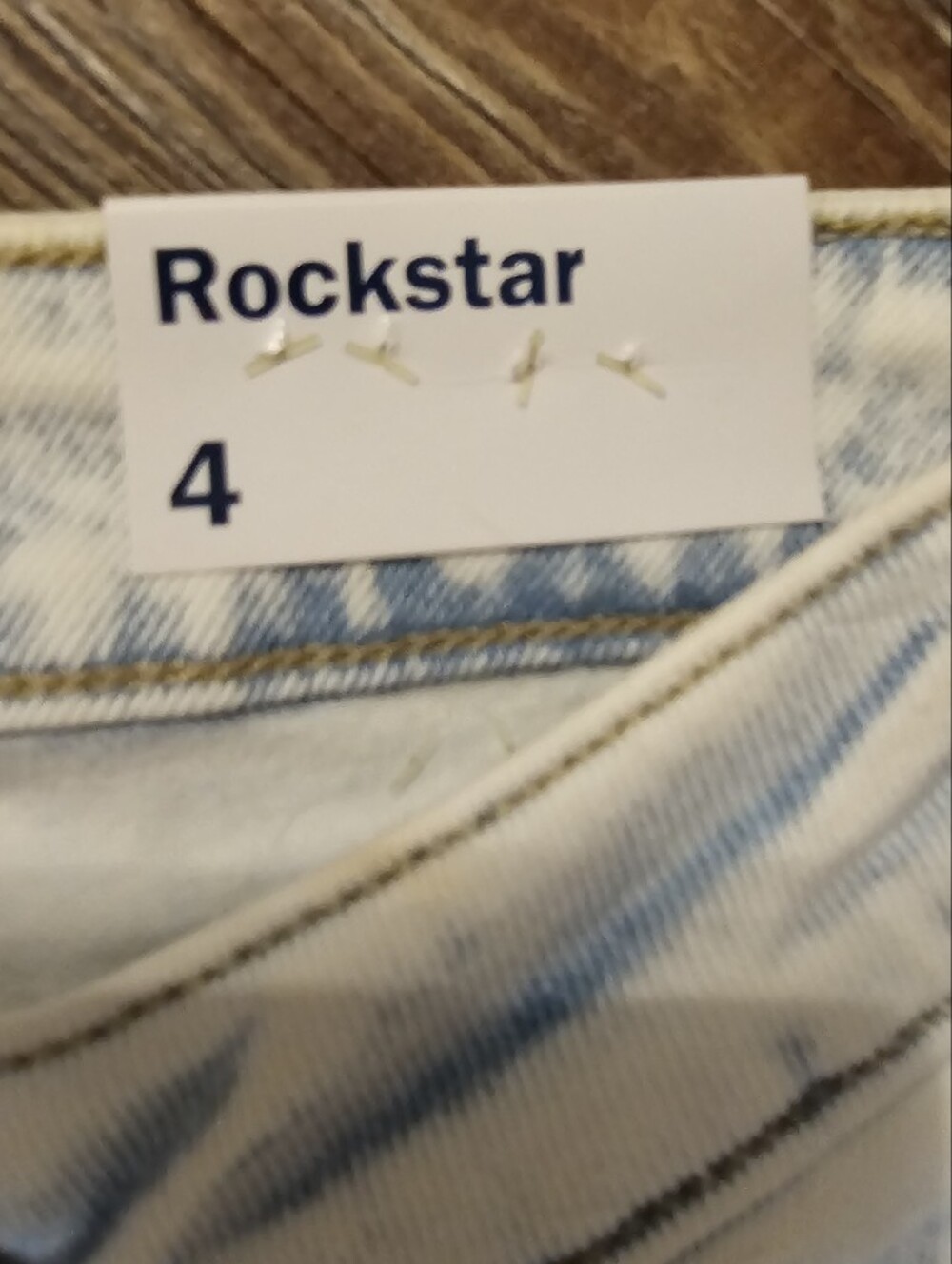 Old Navy ROCKSTAR Super Skinny Ankle Length Light Wash Denim Jeans - Picture 4 of 7